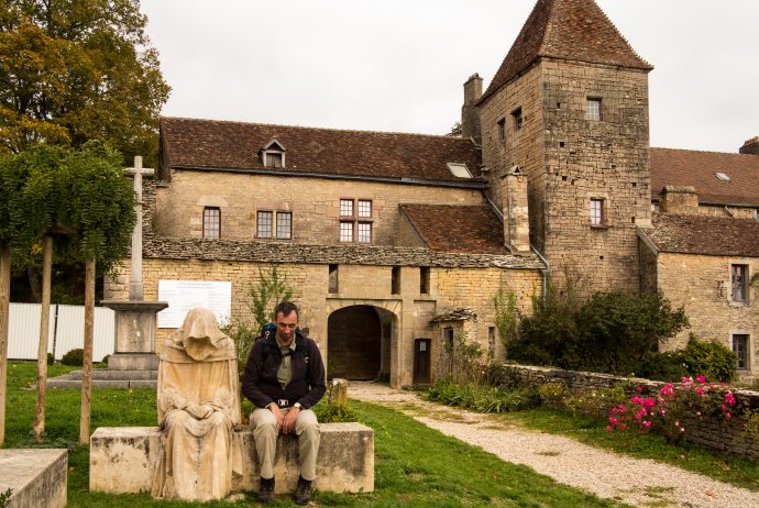 Jakobsweg Gevrey Chambertin Schloß Statue Frank Stückradt